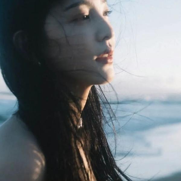 春闺三凤